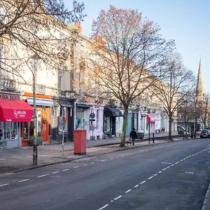 Apartment Ground Floor 2 Bedroom Town Centre Cheltenham