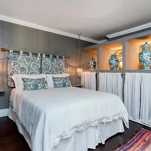 Apartment Central Luxury Garden Free Parking Bath
